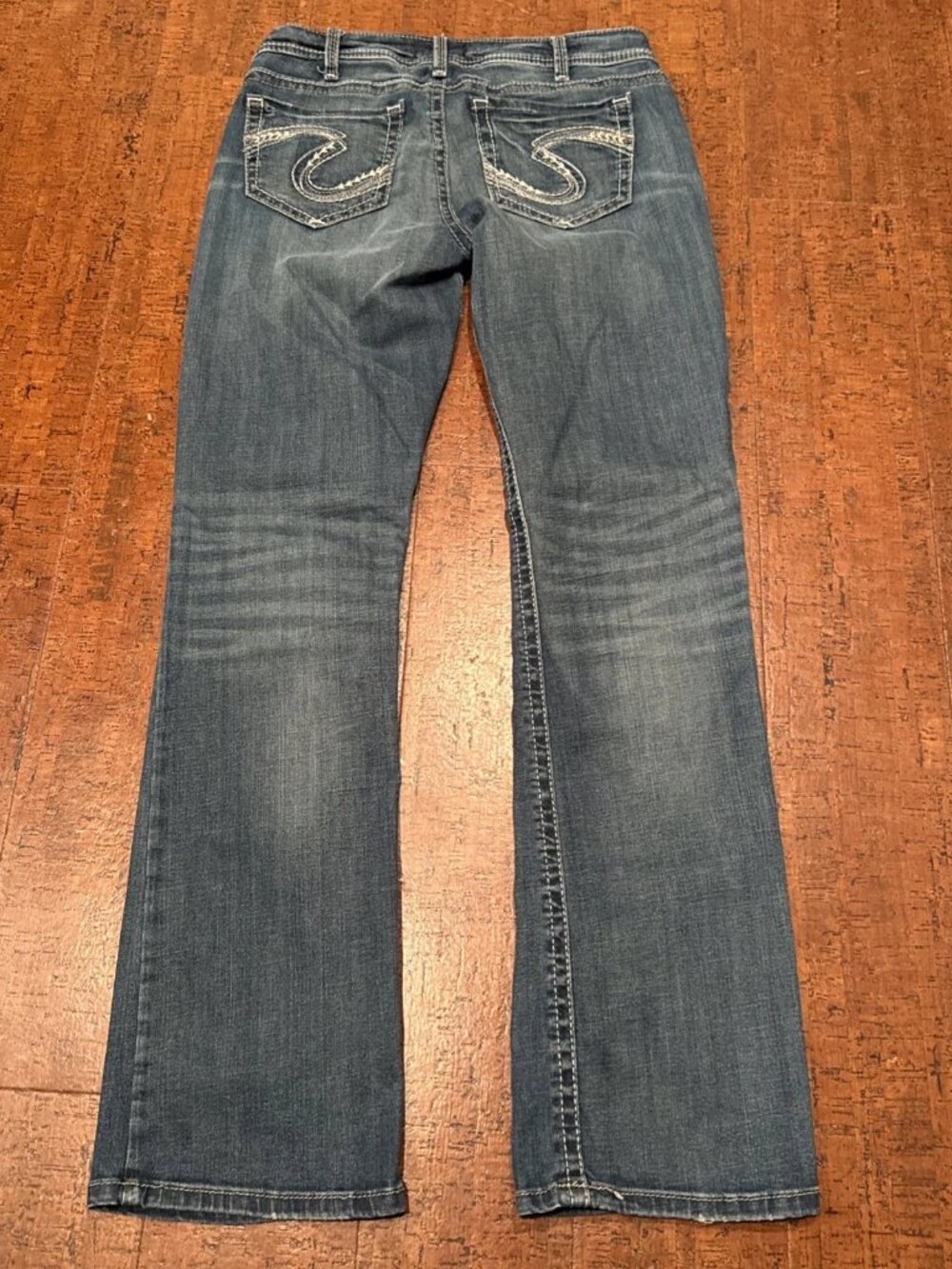 Silver Jeans Women’s 31X33 Tuesday Slim Boot Bootcut Jeans Distressed - Picture 2 of 6